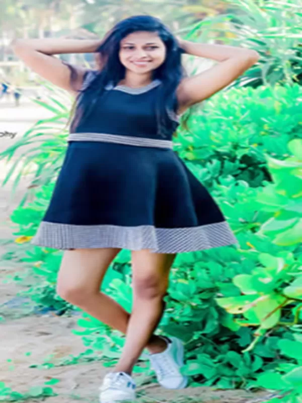 Hello there! My name is Jyoti Sharma a seductive Delhi call girl. 3