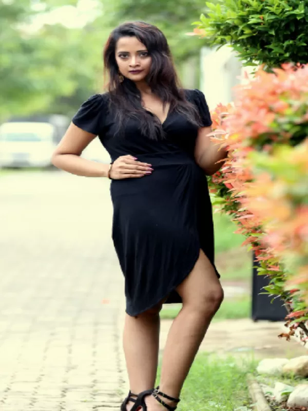 I am Akriti Bisht. I am a genuine, independent Chennai call girl. 2