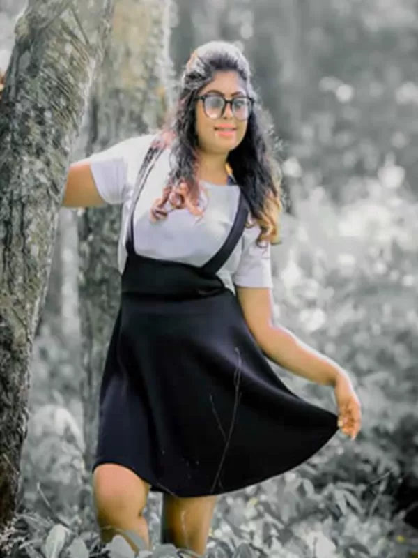 Hello there! My name is Pooja Chaudhry a seductive Patna call girl. 2
