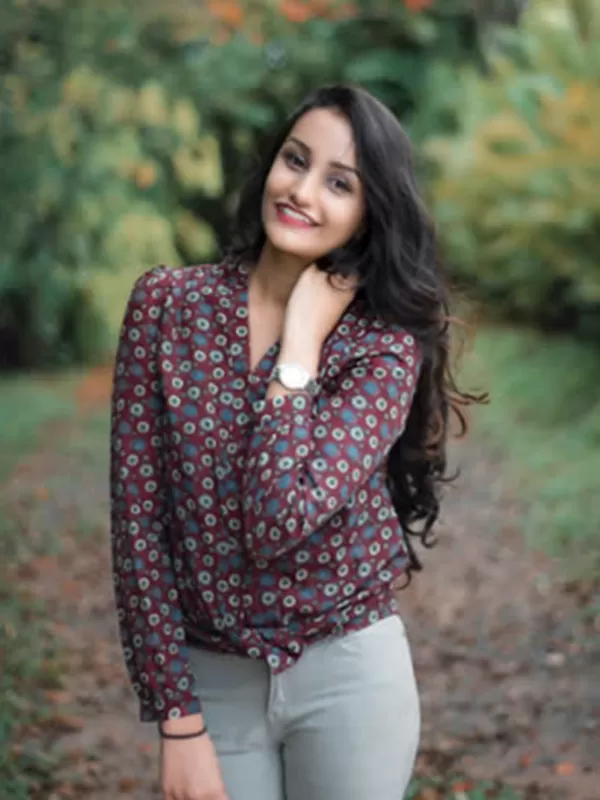 Hello there! My name is Mahi Sharma a seductive Gurgaon call girl. 2