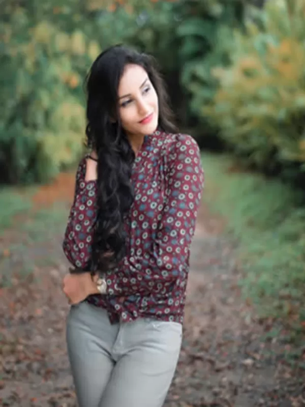 Hello there! My name is Mahi Sharma a seductive Gurgaon call girl. 3
