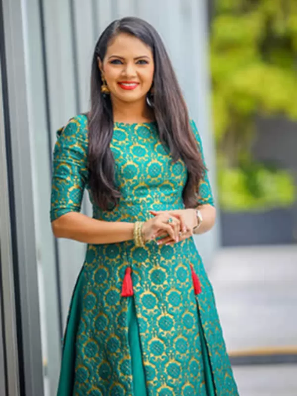 Hello there! My name is Sonam Jha a seductive Surat call girl. 1