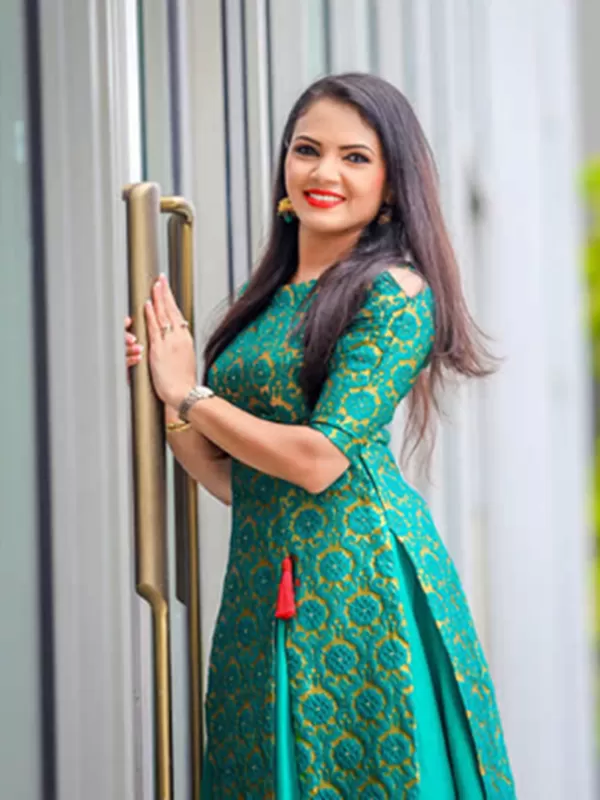 Hello there! My name is Sonam Jha a seductive Surat call girl. 2