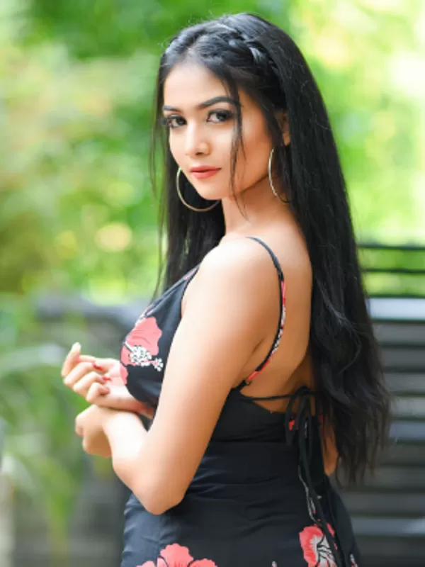 I am loving and hot gorgeous call girl with the best sexy figure. 2