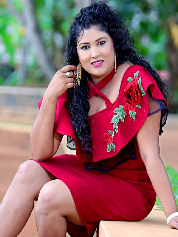 I am a call girl from Thane. full satisfy for all sex positions 2