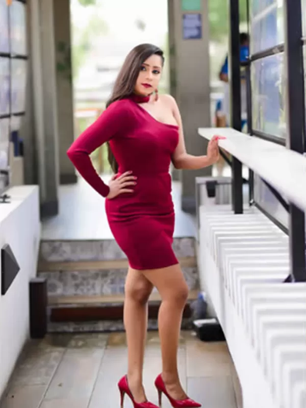 Hello there! My name is Shivani Singh a sexy Hyderabad call girl. 1