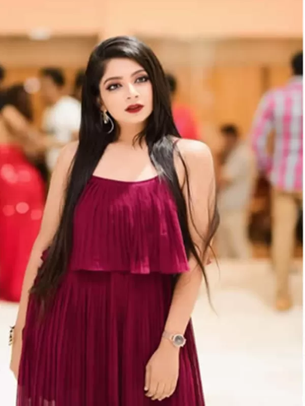 Hello there! My name is Divya Singh a sexy Hyderabad call girl. 1