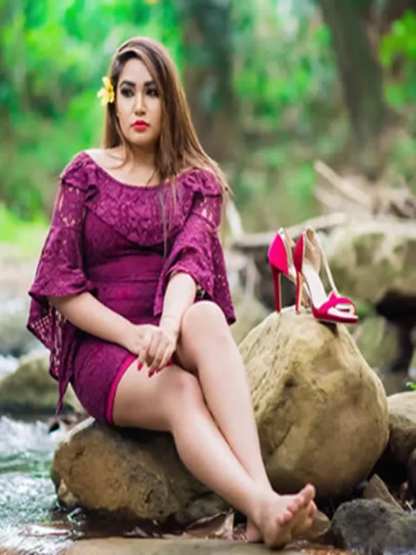 Hello there! My name is Nikita Arora a seductive Hyderabad call girl. 1