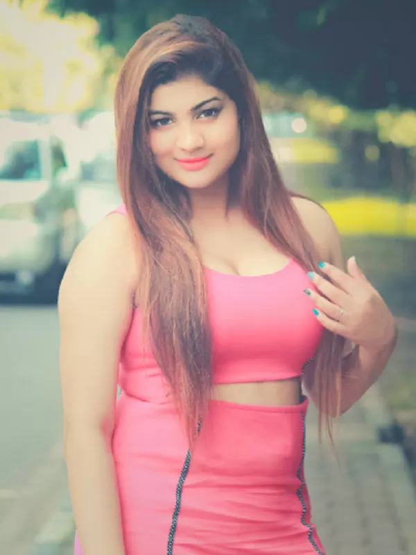 I am hot and beautiful sexy call girl with the best sexy figure. 1