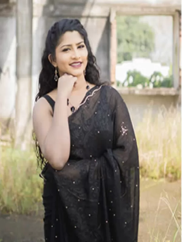 Hello there! My name is Jiya Sharma a sexy Bangalore call girl. 2