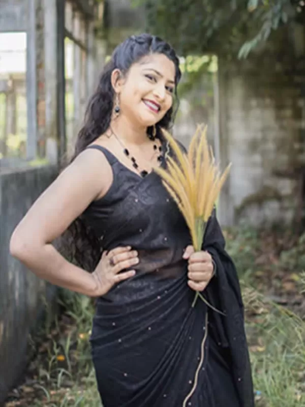 Hello there! My name is Jiya Sharma a sexy Bangalore call girl. 3