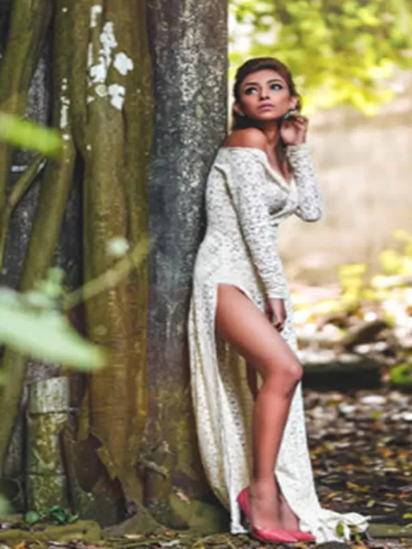 Hello ! I am Ananya Pandey a sexy Bangalore call girl. 3