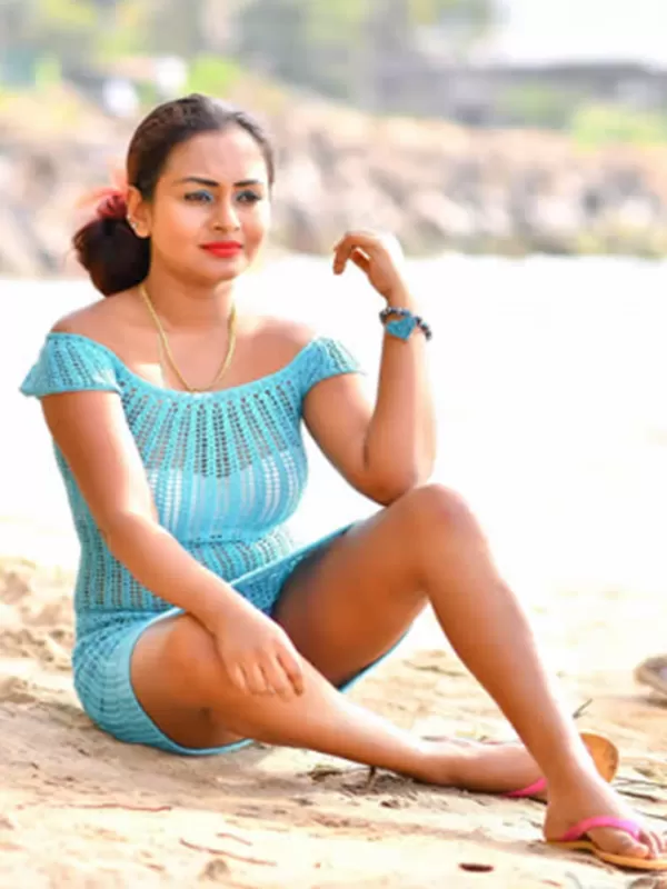 Hello ! I am Pooja Goyal a sexy Gurgaon call girl. 3