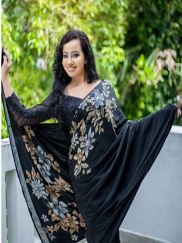 Hello ! I am Sapna Singh a sexy Alwar call girl. 2