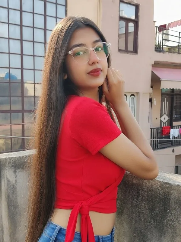 I am slim and curvy with a  hot appeal. I am a skilled erotic lover 3