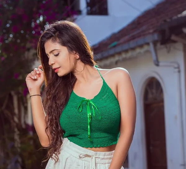 Hot And Sexy Escorts Girl 2