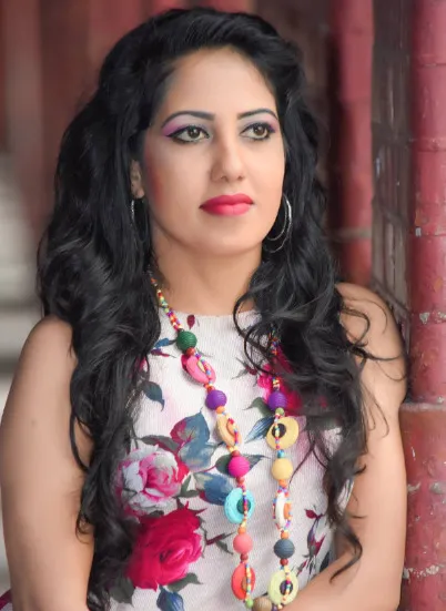 new wild and beautiful escort girl in Delhi 4
