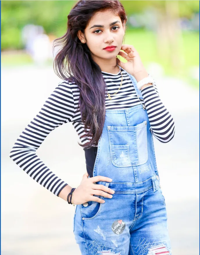 I am Ananya, and I am  Hot and Sexy young girl, Want my real photos 2