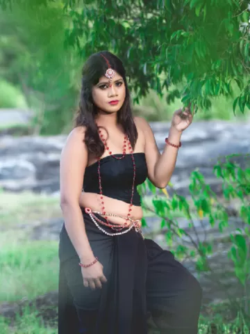 Hi, I am a married girl who is unsatisfied with her husband.