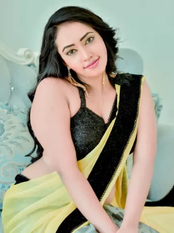 I am a naughty and cute call girl in Sardar Market (Old City). Come and feel my soul.