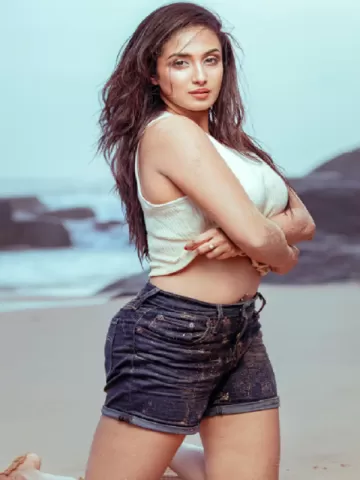 I am hot lusty call girl from Indra Nagar to fulfill your sexual dreams.