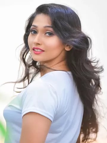 I am hot attractive call girl in Morabadi living without parents.