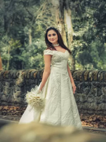 My name is Susmita. I'm a Sukhram Nagar call girl and I am a very horny girl