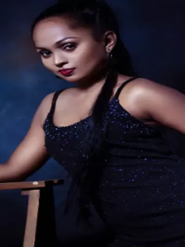 Call girl service in Maninagar  with real passion of seducing mens.