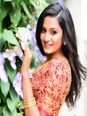 Spend a great time with me in Siliguri. I am a gorgeous, darker woman.