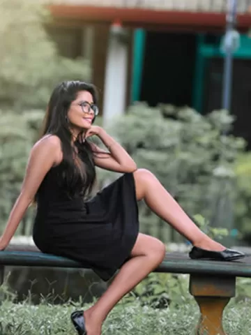 Hello there! My name is Rinki Singh a seductive Palam vihar call girl.