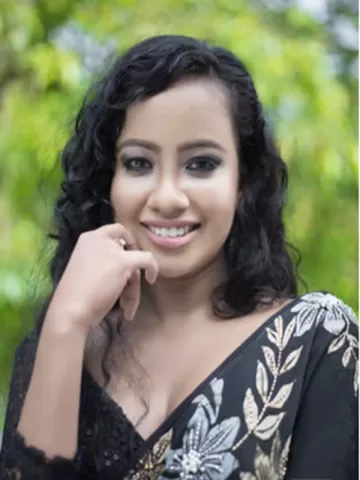 Hello ! I am Sapna Singh a sexy Alwar call girl.