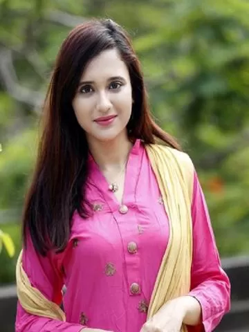 I am a hot girl in my twenties. Come and enjoy my lovely body.