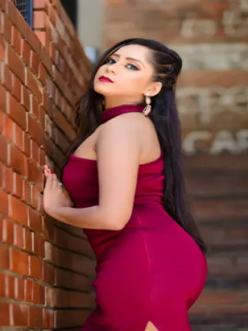 Hot and Sexy Escort Service Available in Pune